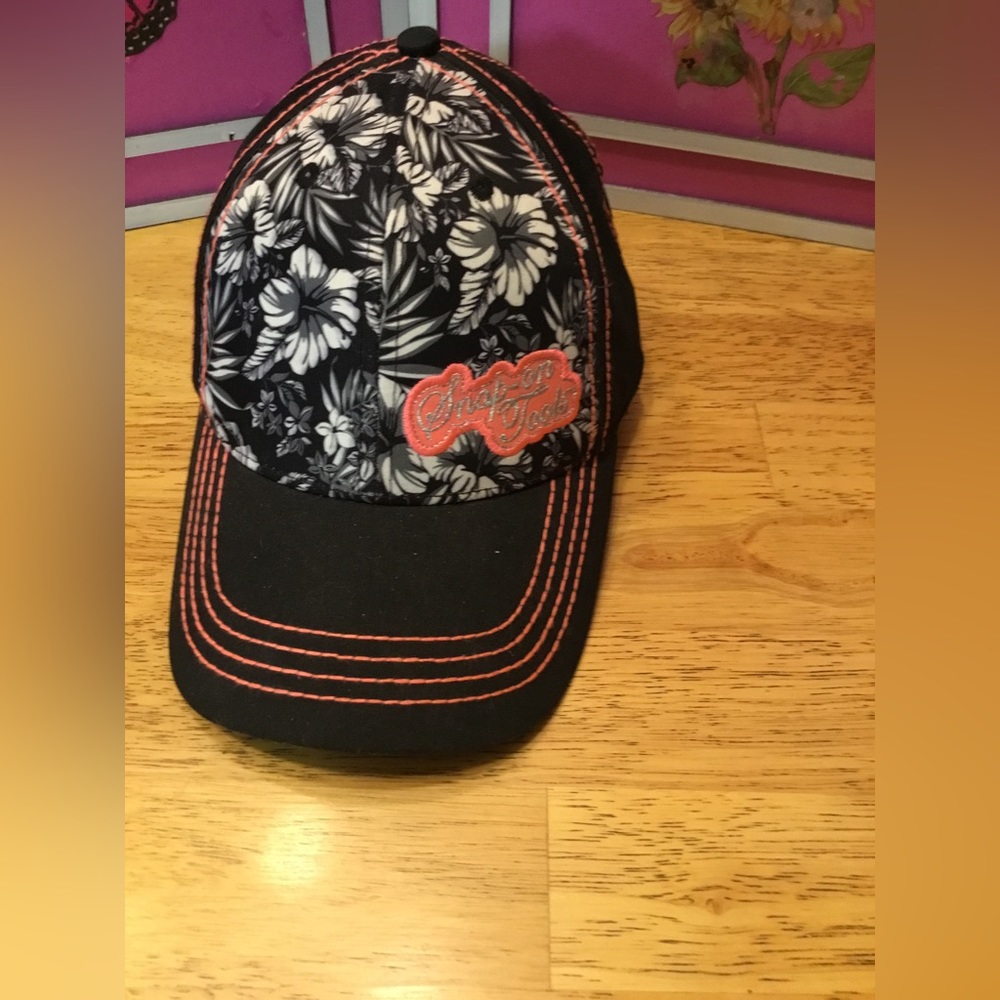 Snap on tools women's ball cap.